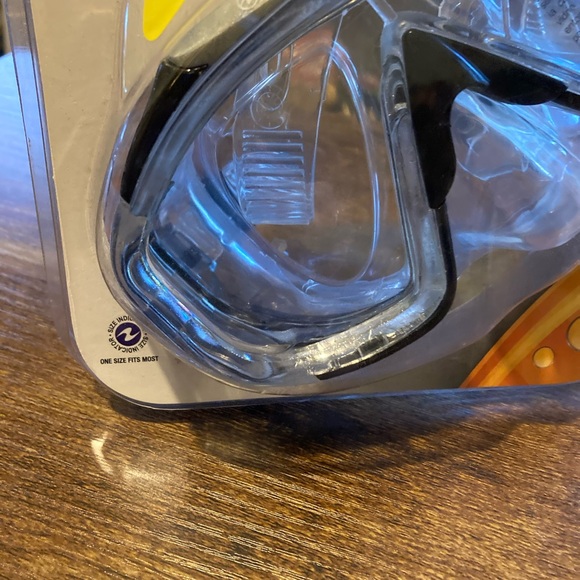 U.S. Divers advanced adult diving mask - Picture 5 of 9